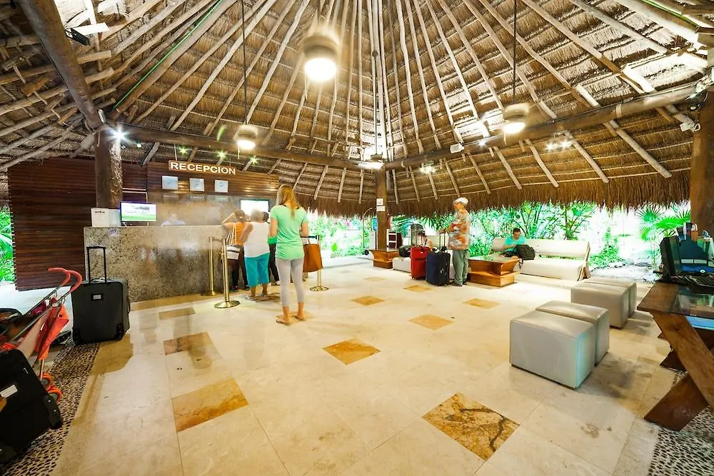 Tukan Hotel Playa Del Carmen 4*,
